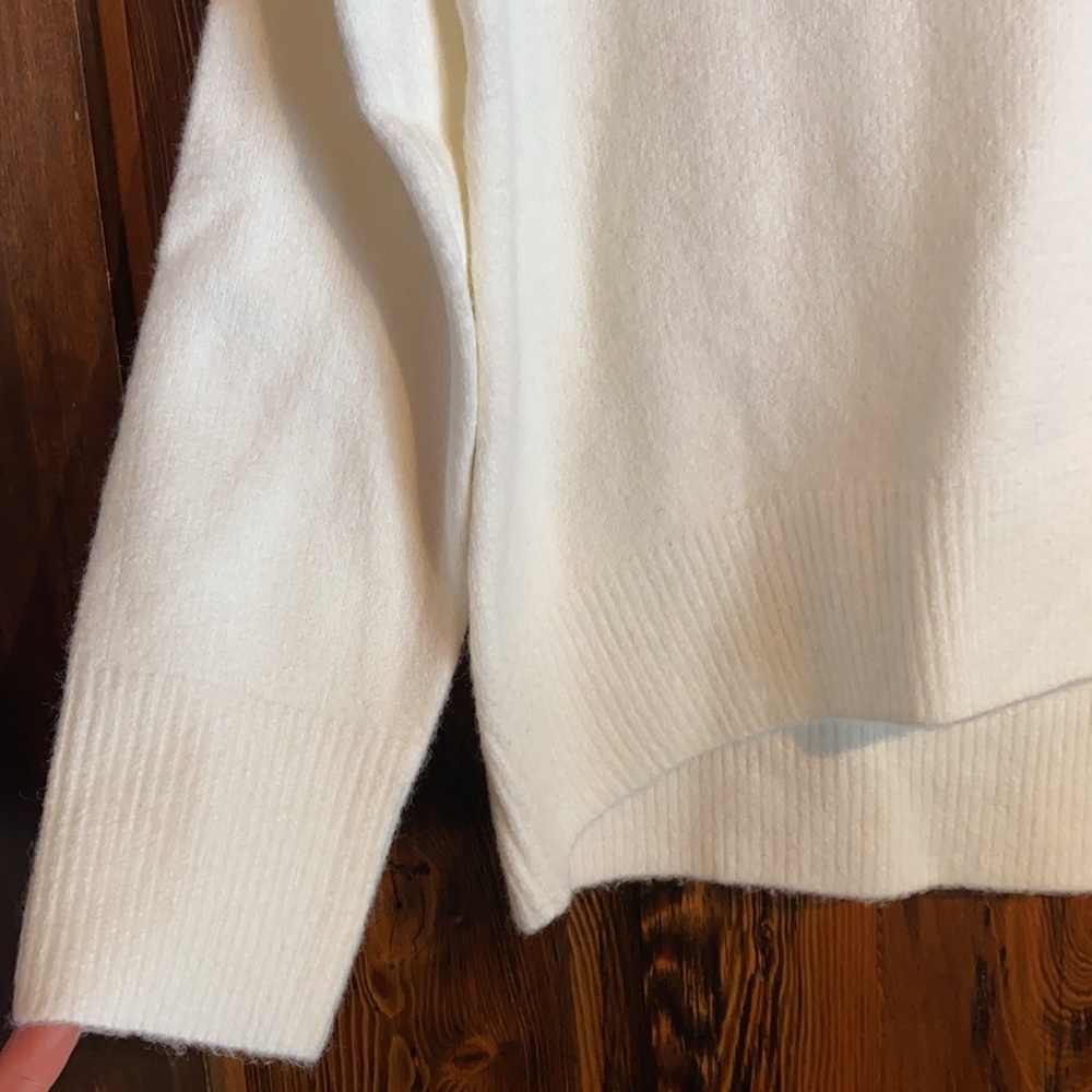 Wool Cashmere Blend V Neck Sweater - Picture 3 of 7